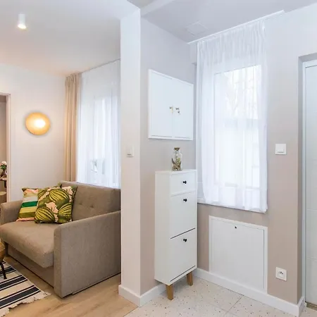 Ijg Imperial Apartment